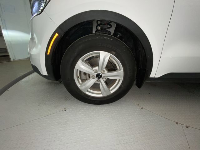Used 2023 Kia Sorento LX image 10