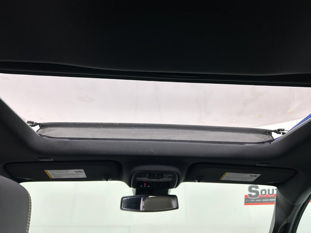 Used 2025 Chevrolet Colorado ZR2 w/ Technology Package AWD/4WD image 20