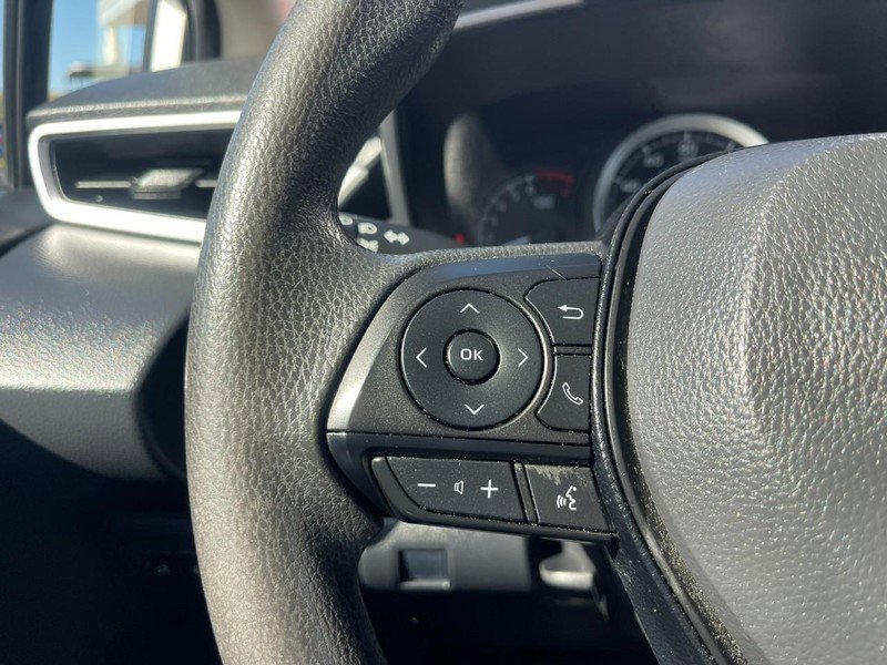 Used 2021 Toyota Corolla LE image 17