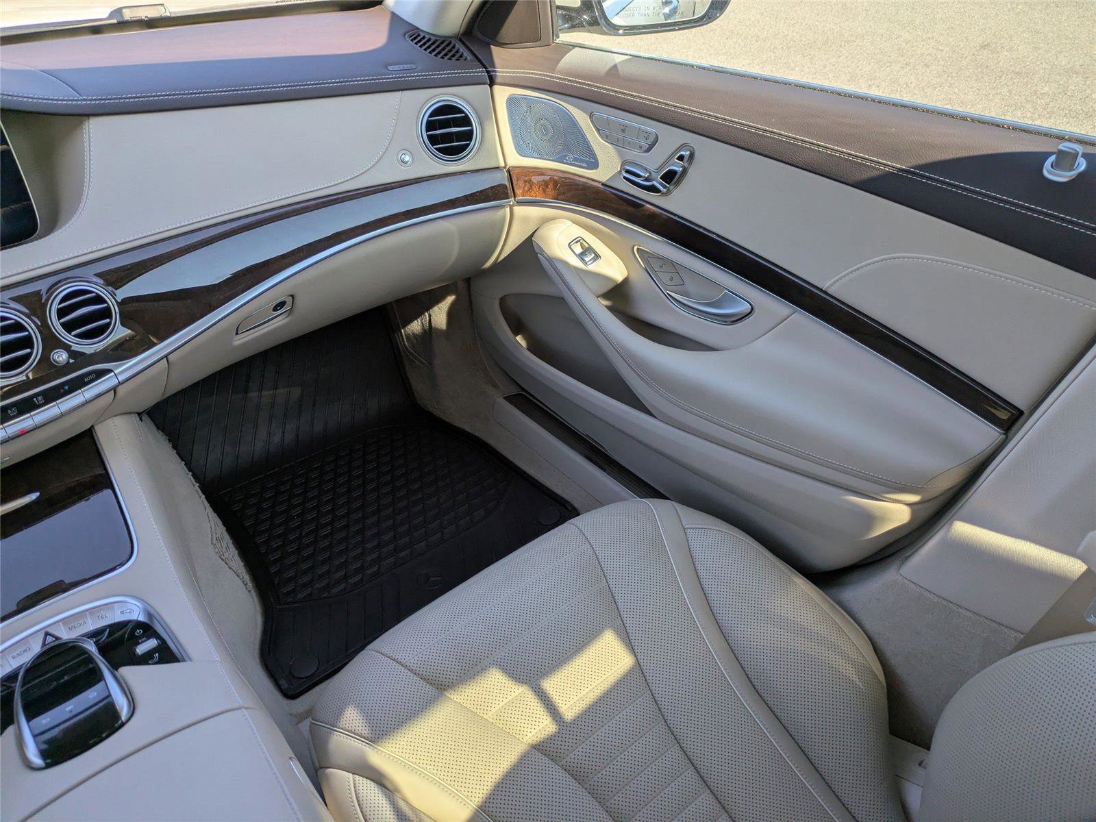 Used 2019 Mercedes-Benz S 560 Sedan image 19