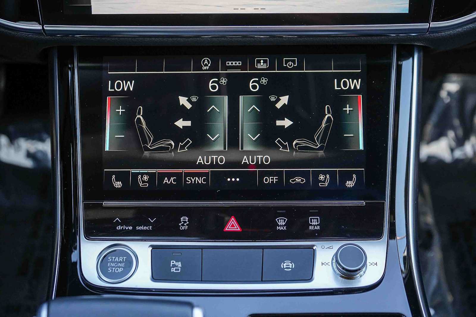 Used 2025 Audi A8 L 3.0T AWD/4WD image 18