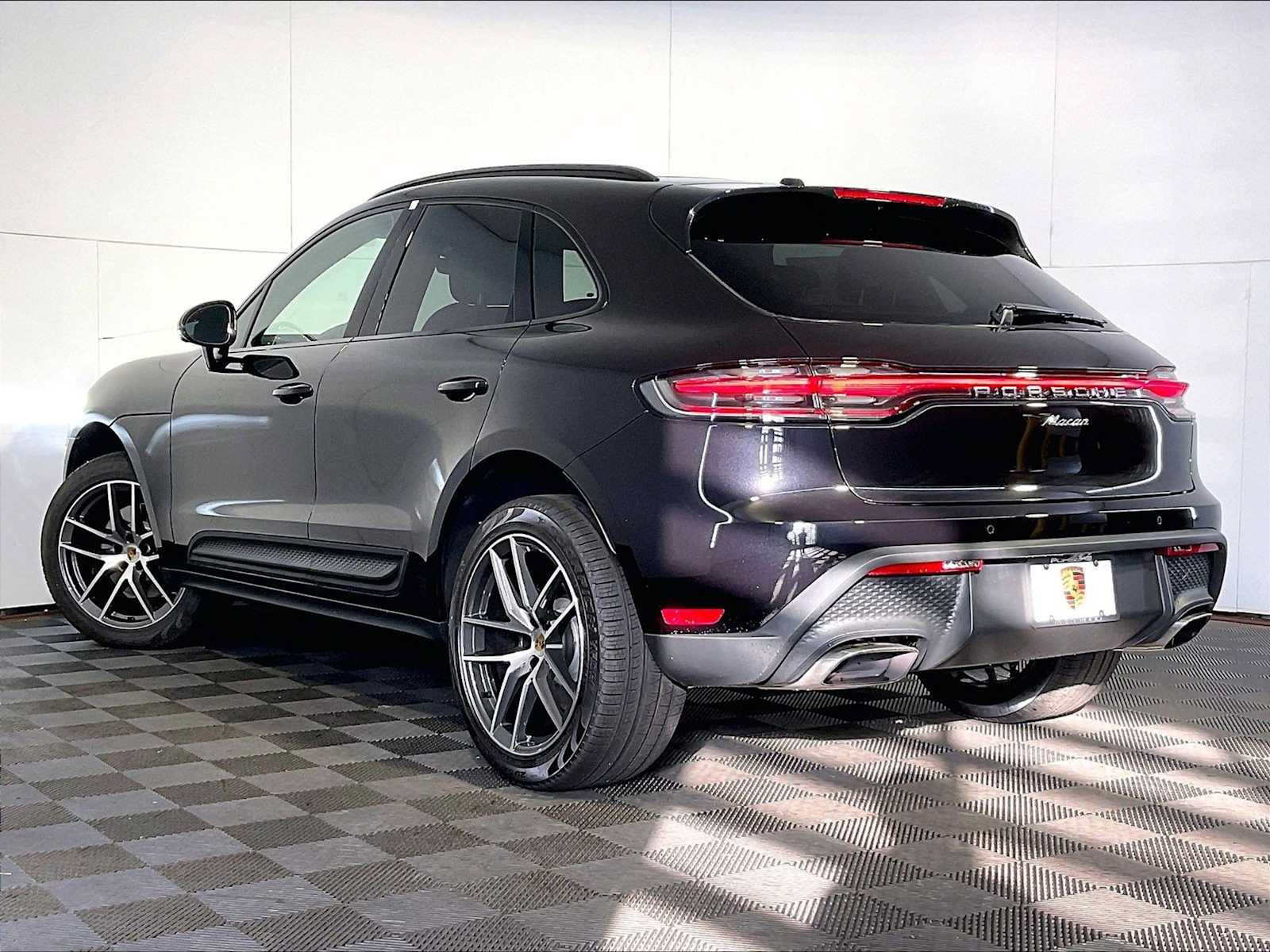 New 2026 Porsche Macan AWD/4WD image 3