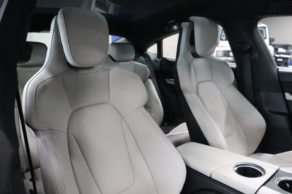 Used 2020 Porsche Taycan 4S image 32