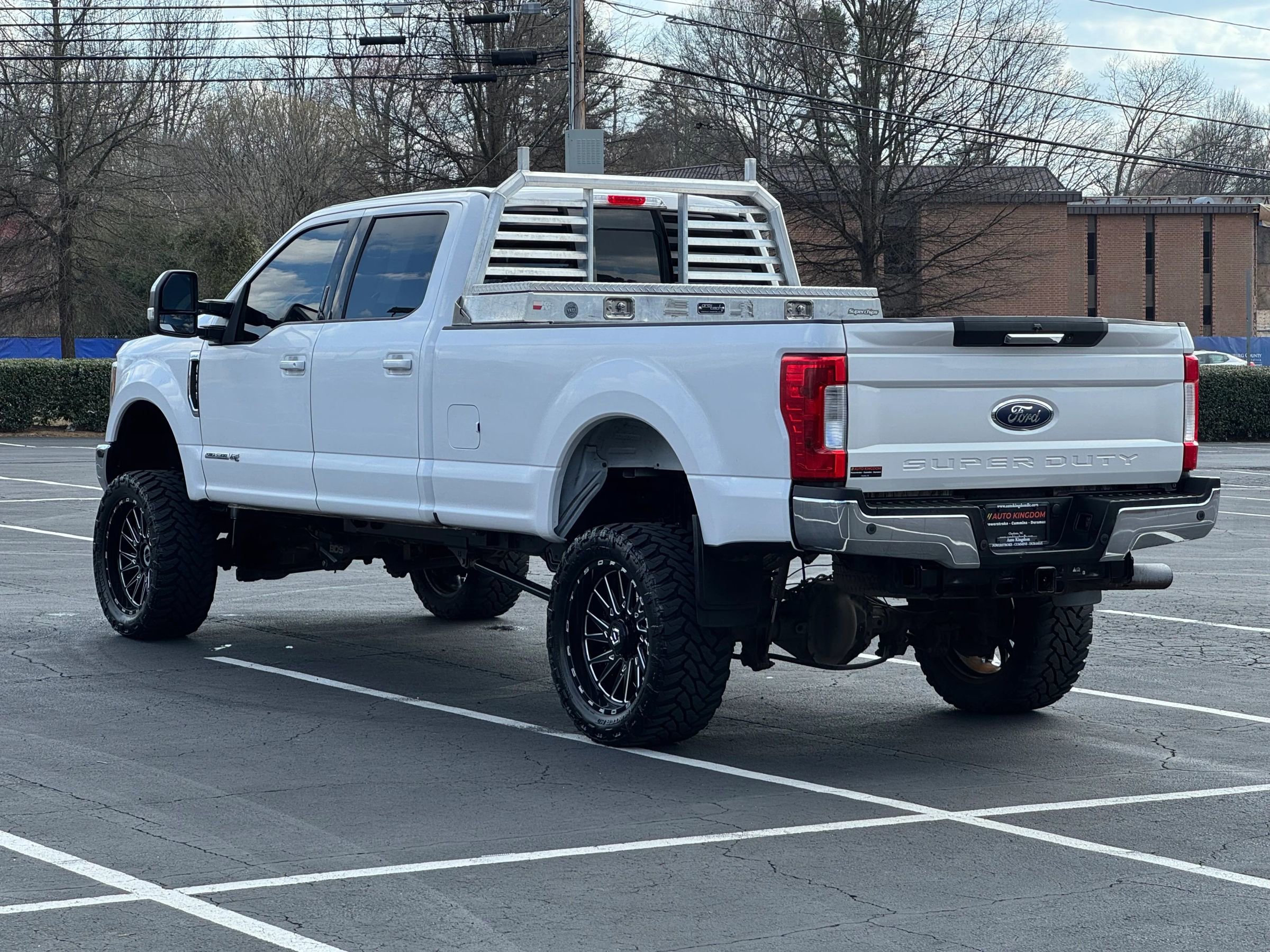 Used 2018 Ford F350 Lariat w/ Camper Package image 8
