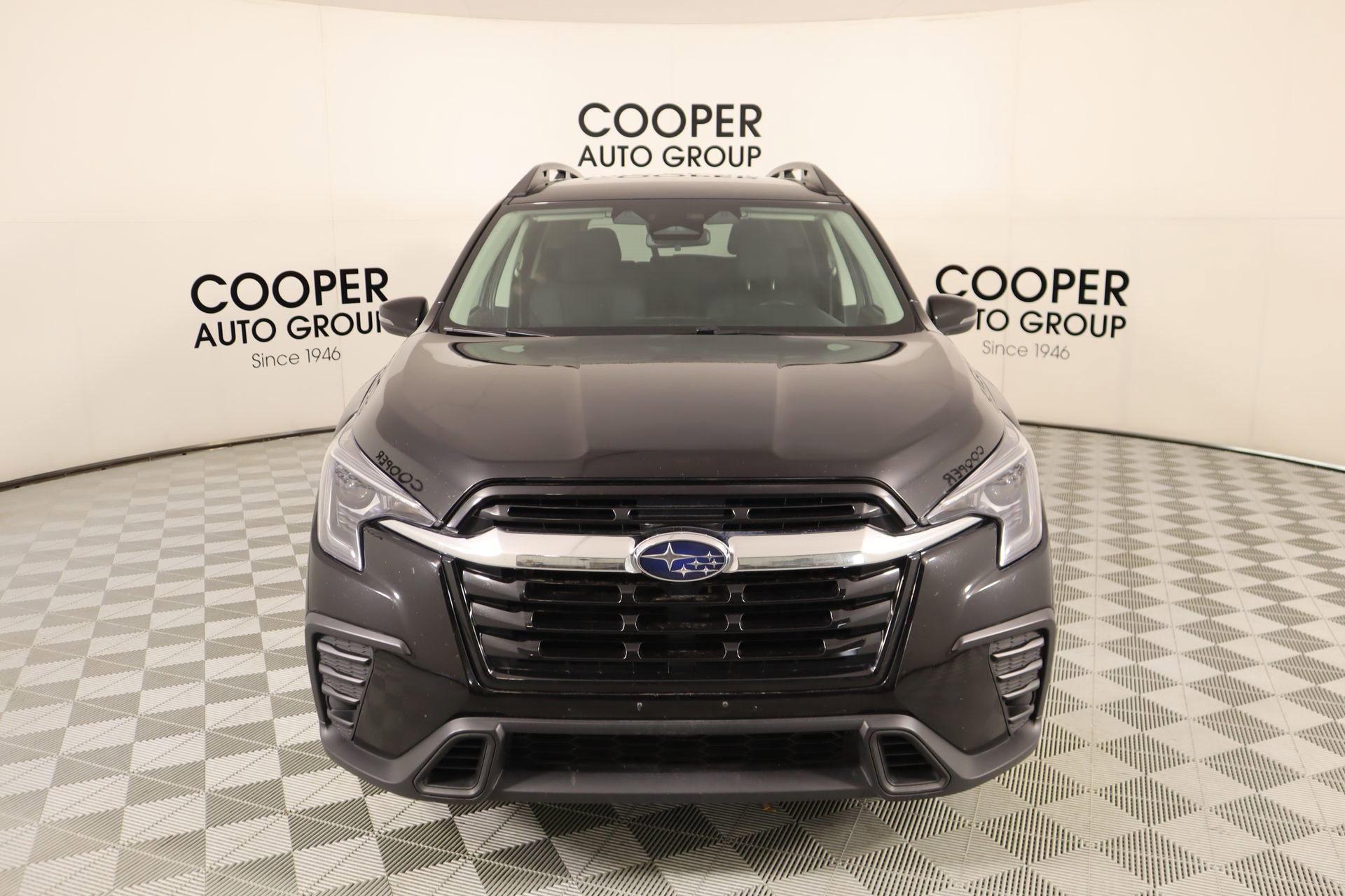 Used 2023 Subaru Ascent Premium image 9