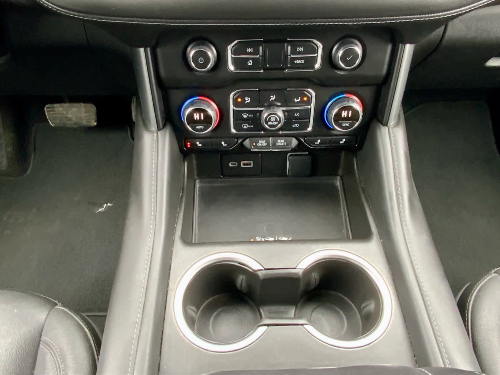 Used 2022 Chevrolet Tahoe LT w/ Luxury Package image 43