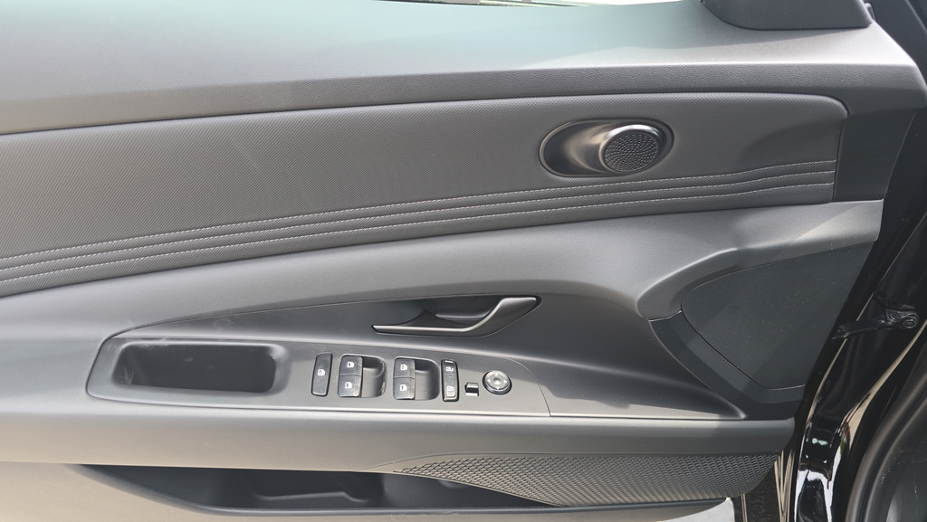 New 2026 Hyundai Elantra Sport FWD image 29