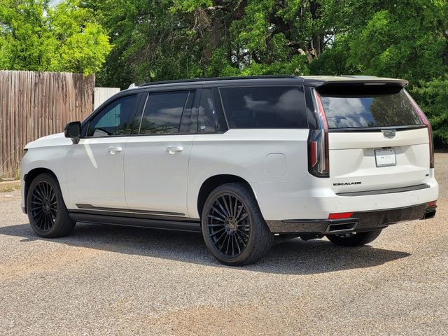 Used 2023 Cadillac Escalade ESV Sport Platinum image 6
