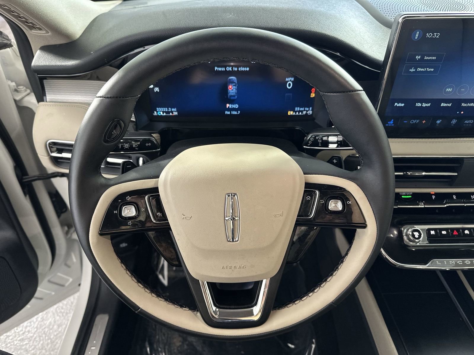 Used 2025 Lincoln Corsair FWD w/ Equipment Group 101A image 18