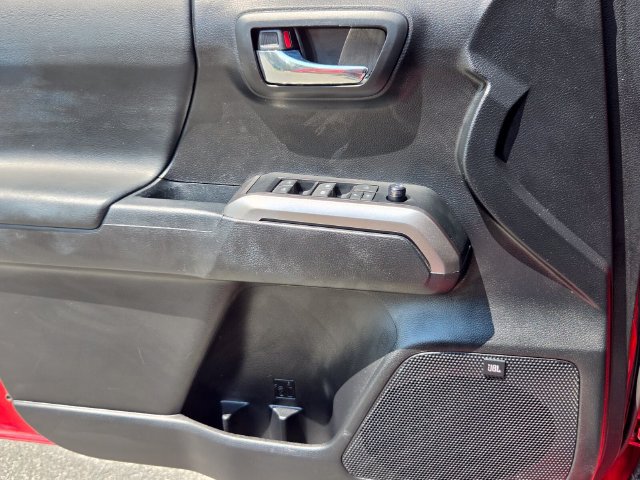 Used 2022 Toyota Tacoma Limited AWD/4WD image 29