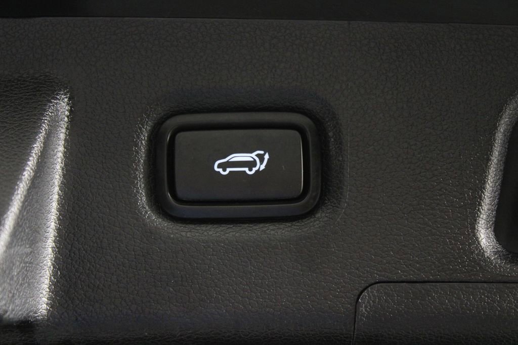 Used 2019 Hyundai Santa Fe FWD image 16