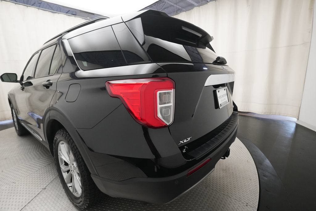 Used 2023 Ford Explorer XLT w/ Equipment Group 202A AWD/4WD image 35