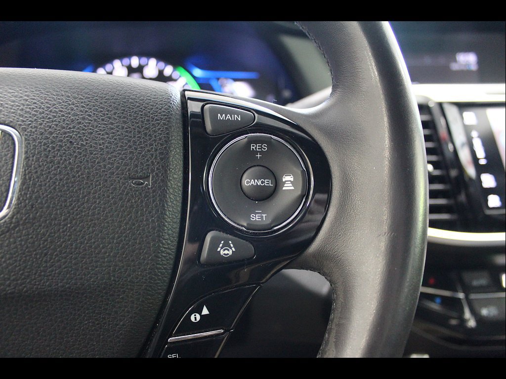 Used 2017 Honda Accord Touring image 26