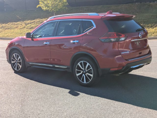 Used 2017 Nissan Rogue SL w/ SL Premium Package FWD image 6