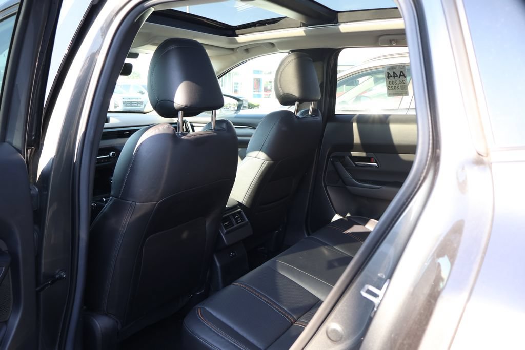Used 2025 MAZDA CX-50 AWD 2.5 S w/ Premium Plus Pkg image 33