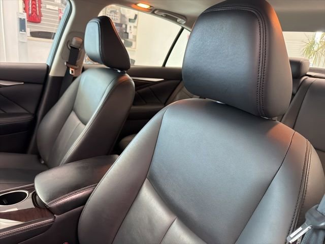 Used 2019 INFINITI Q50 Luxe w/ Essential Package (3.0T Luxe) image 15