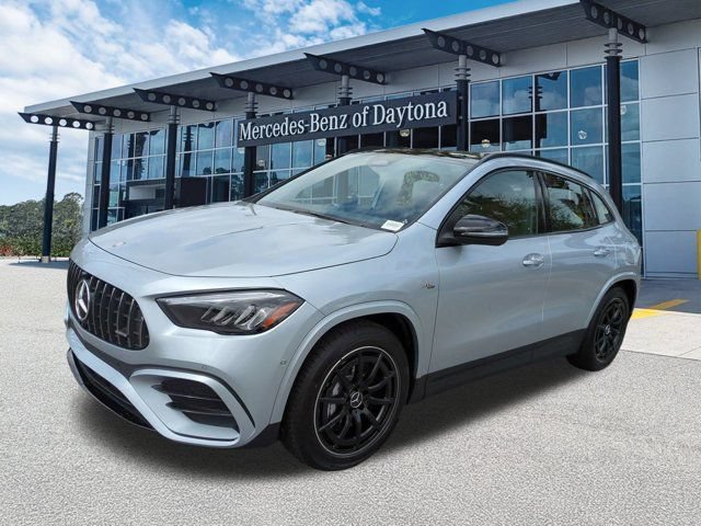 New 2026 Mercedes-Benz GLA 35 AMG 4MATIC image 8