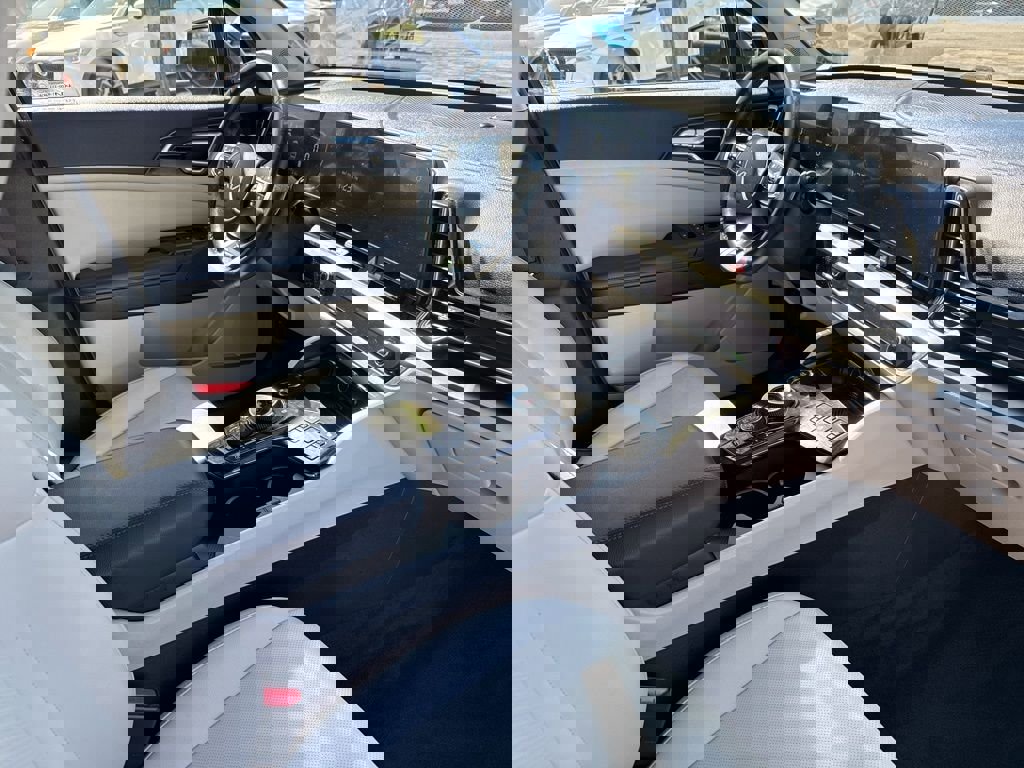 Used 2023 Kia Sportage EX image 27