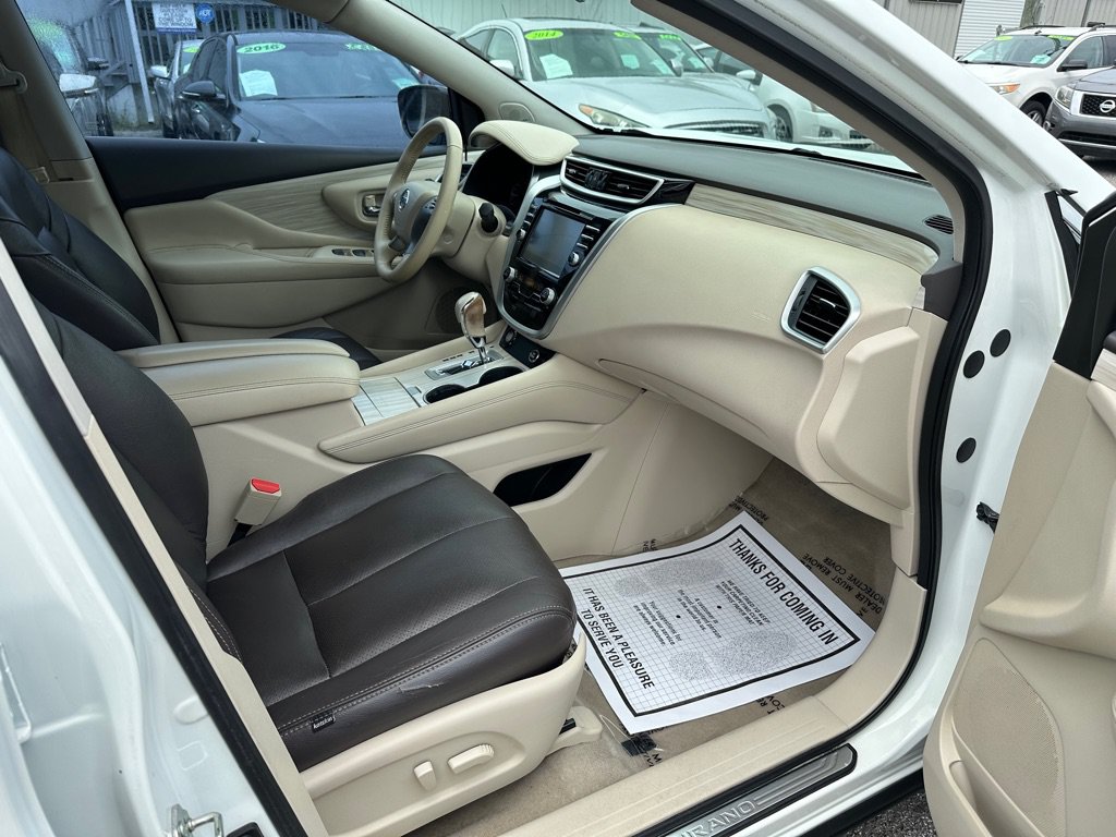 Used 2015 Nissan Murano SV w/ Premium Package FWD image 12