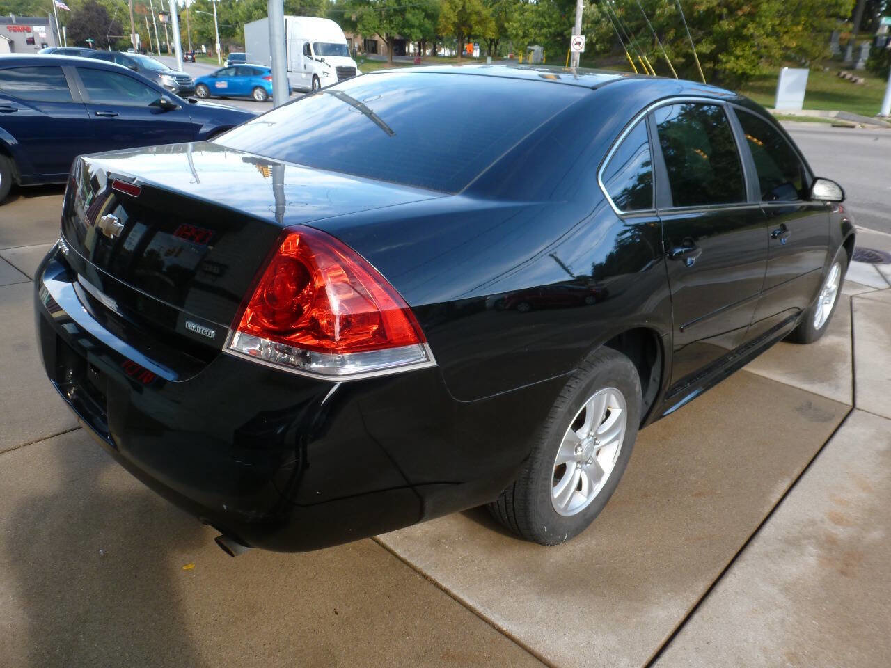 Used 2014 Chevrolet Impala Limited LS image 2