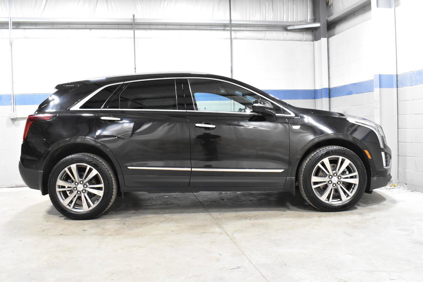 Used 2021 Cadillac XT5 Premium Luxury image 32