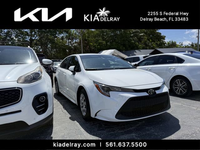 Used 2022 Toyota Corolla LE FWD image 6