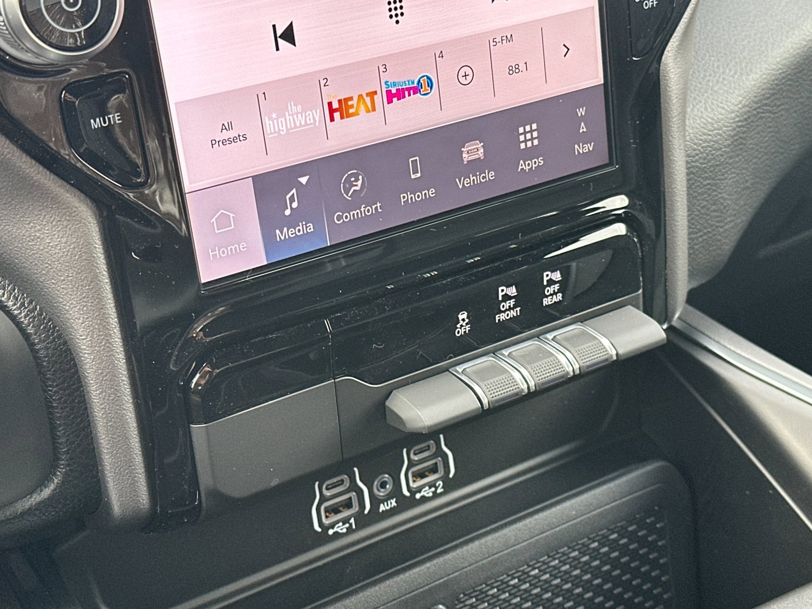 New 2026 RAM 1500 4x4 Crew Cab image 20