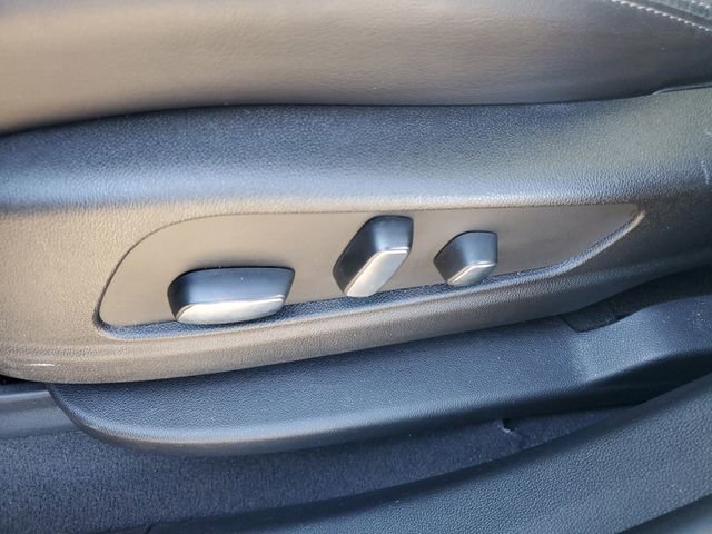 Used 2025 Cadillac XT5 Premium Luxury image 7