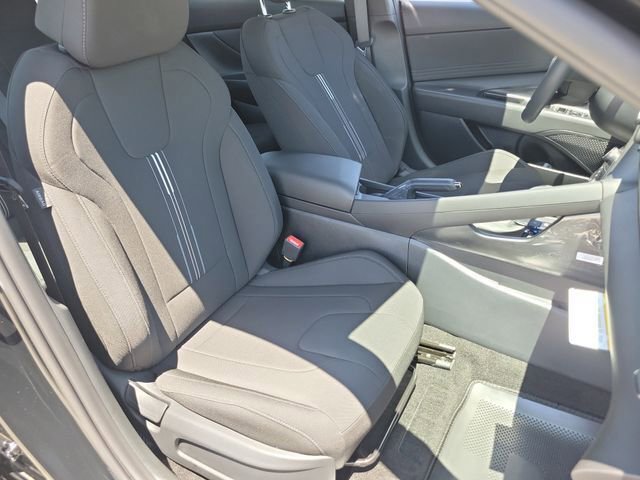 New 2026 Hyundai Elantra Sport FWD image 21
