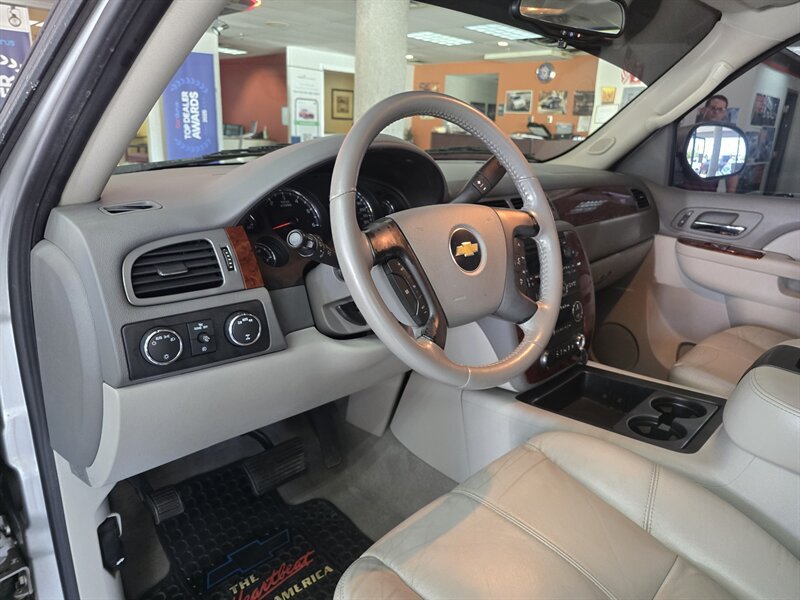 Used 2010 Chevrolet Tahoe LT AWD/4WD image 8