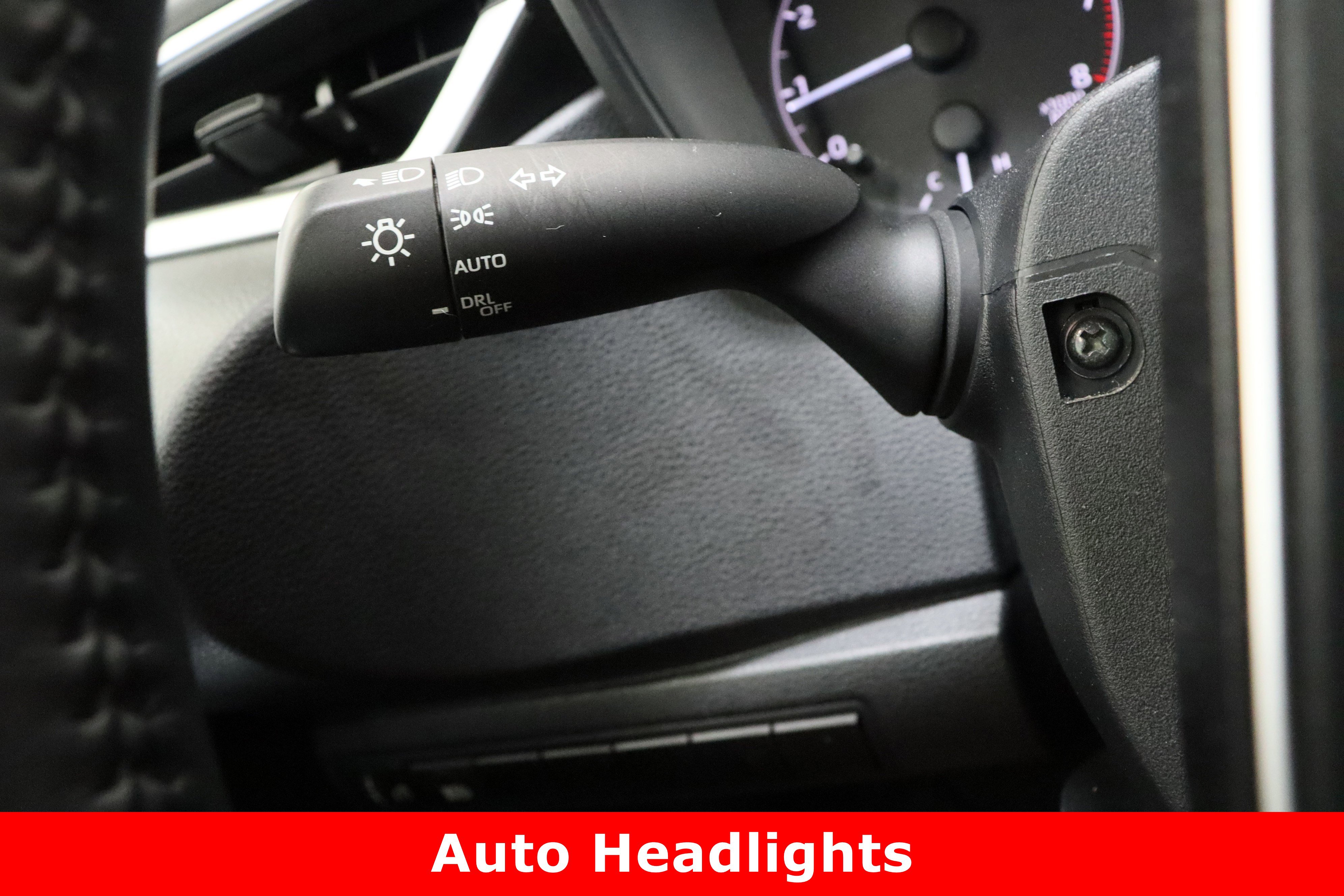 Certified 2025 Toyota Corolla SE image 23