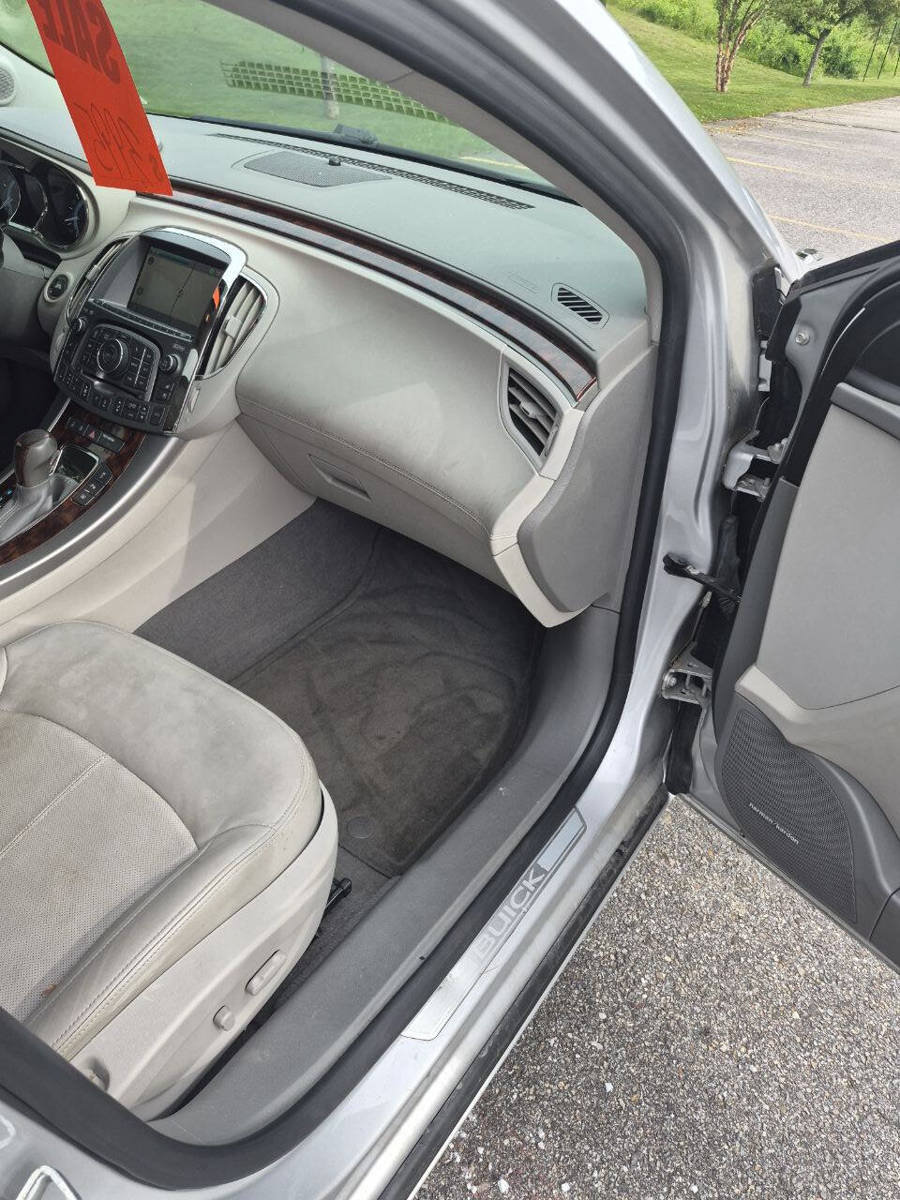 Used 2012 Buick LaCrosse Premium FWD image 8