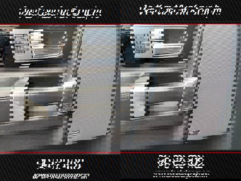 Used 2015 Land Rover LR4 HSE LUX image 26