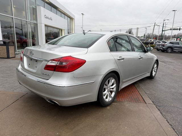Used 2013 Hyundai Genesis 3.8 image 6