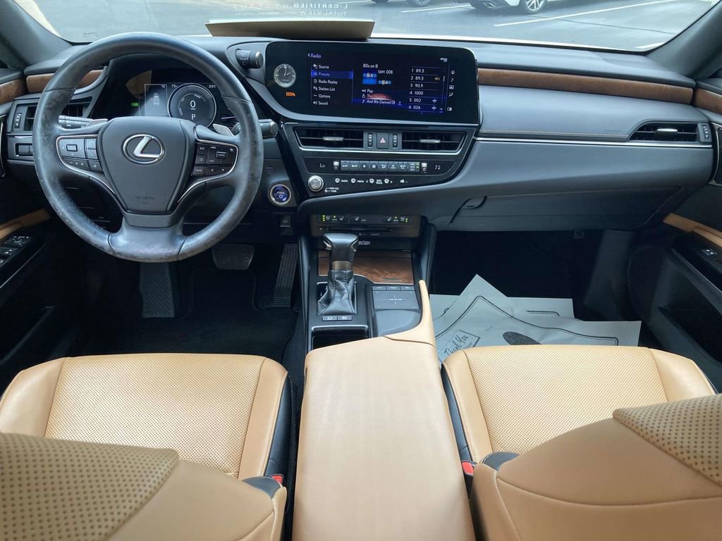 Used 2022 Lexus ES 300h w/ Premium Package FWD image 10