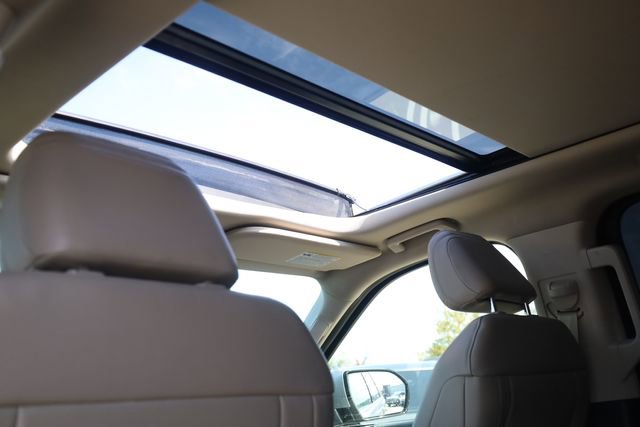 Used 2023 Ford Expedition Limited image 22