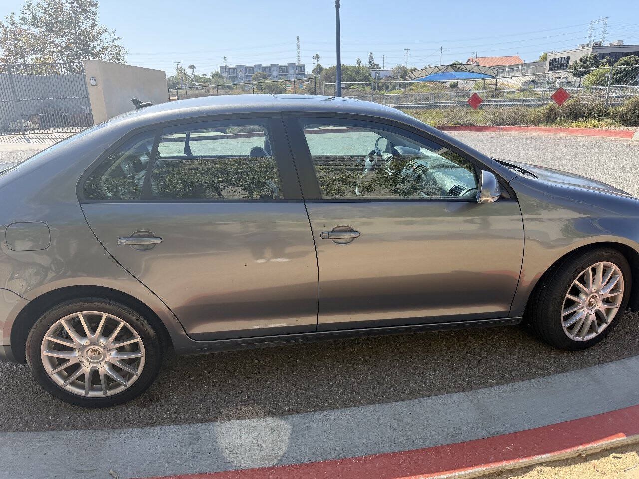 Used 2008 Volkswagen Jetta Wolfsburg Edition FWD image 6