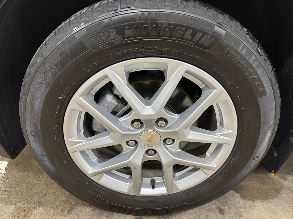 Certified 2024 Chevrolet Equinox LT w/ LPO, Floor Liner Package image 35