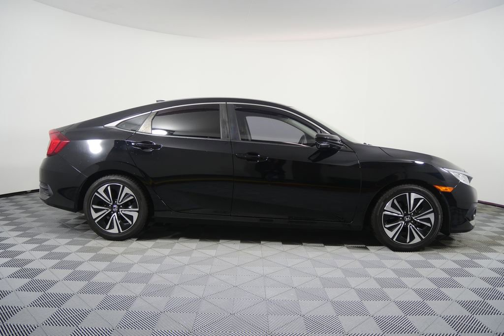 Used 2018 Honda Civic EX-L image 2