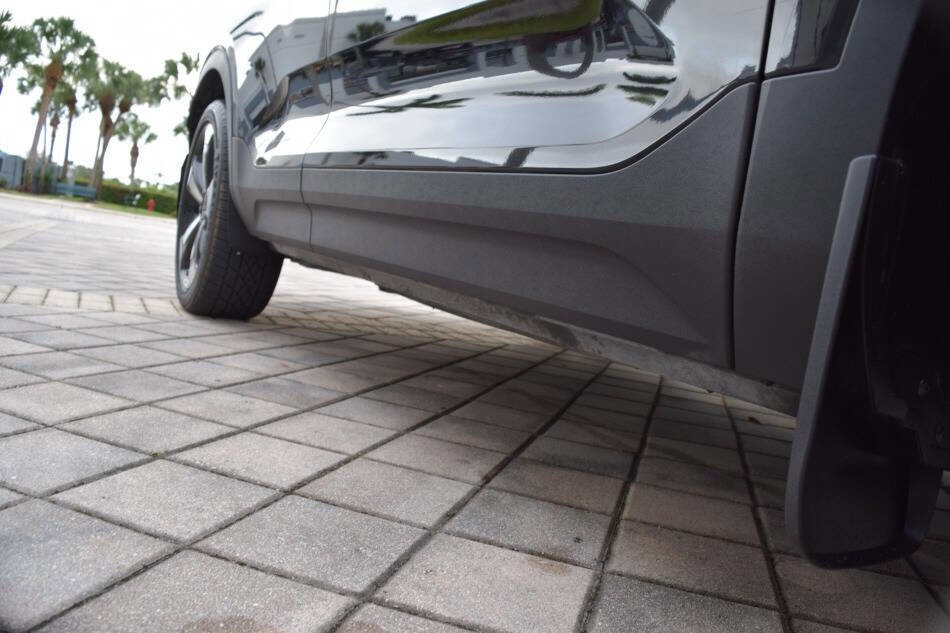 Used 2020 Volvo XC40 T5 Momentum w/ Protection Package Premier image 29