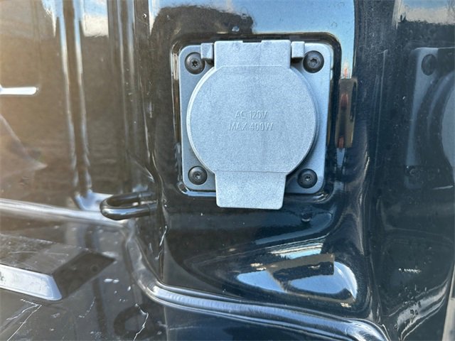 Used 2022 Chevrolet Silverado 2500 LTZ w/ LTZ Plus Package image 35