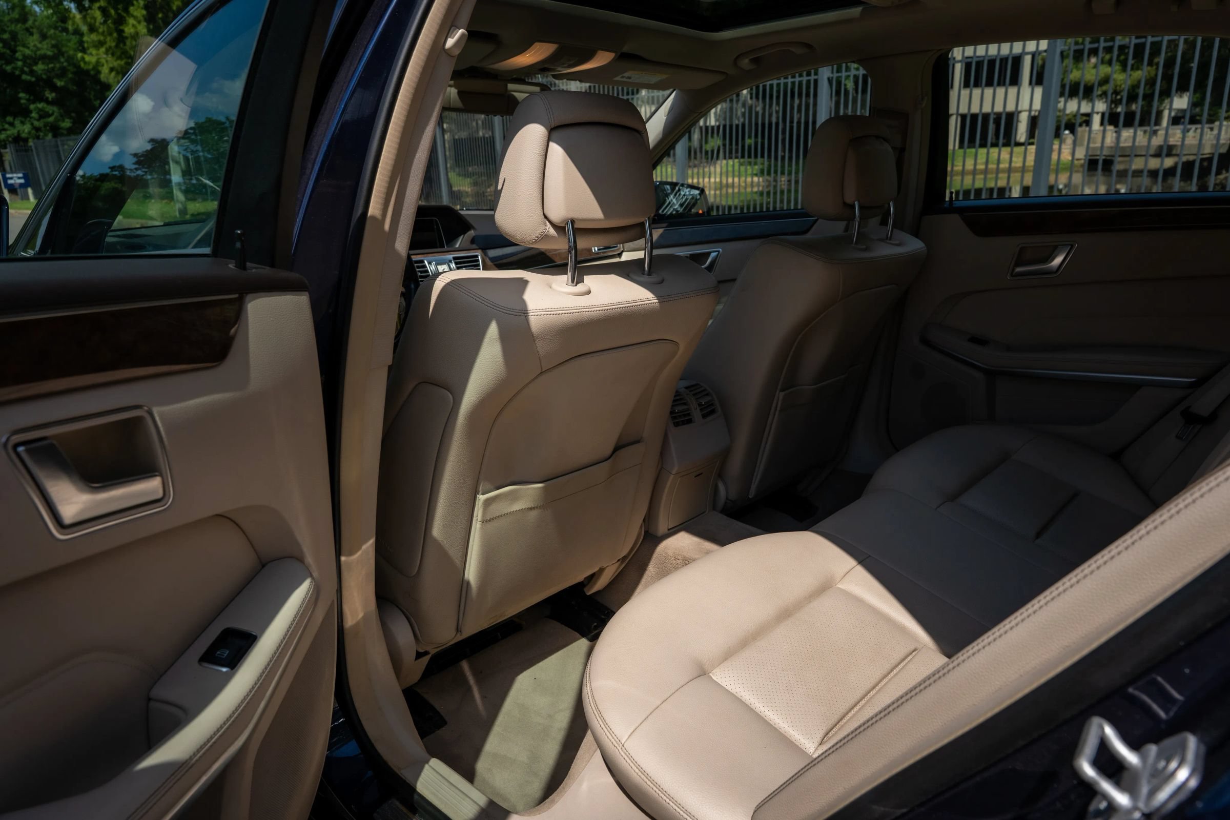Used 2015 Mercedes-Benz E 350 4MATIC Sedan image 13