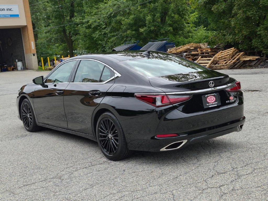 Used 2024 Lexus ES 350 w/ Premium Package FWD image 7