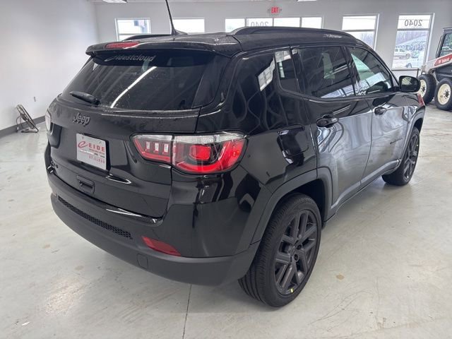 New 2026 Jeep Compass Latitude image 8