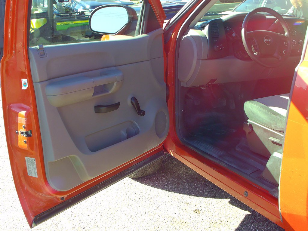 Used 2009 GMC Sierra 1500 W/T RWD image 5