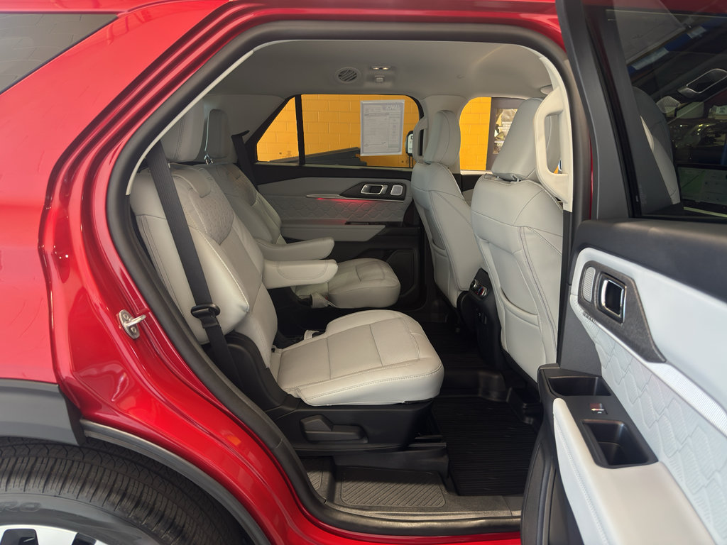 Used 2026 Ford Explorer Platinum w/ LUX Leather Package AWD/4WD image 20