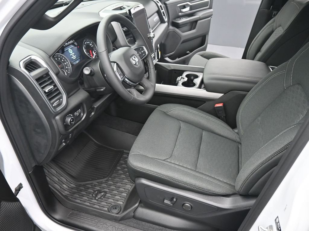 New 2026 RAM 1500 4x4 Crew Cab image 10
