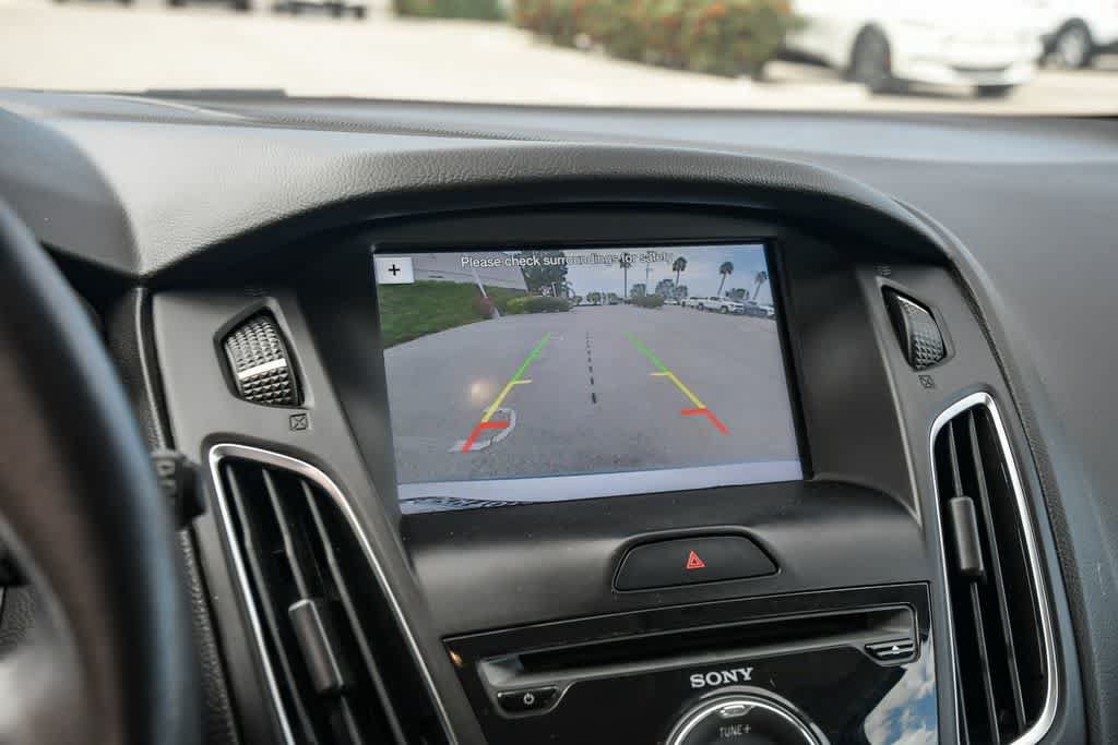 Used 2017 Ford Focus Electric Hatchback FWD image 22