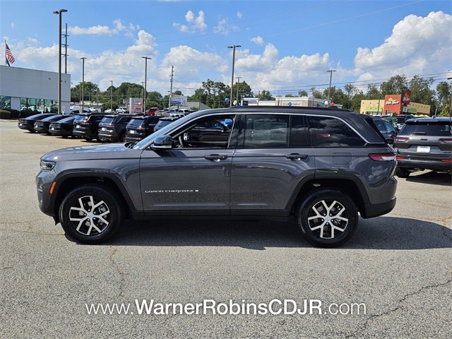 New 2025 Jeep Grand Cherokee Limited image 4