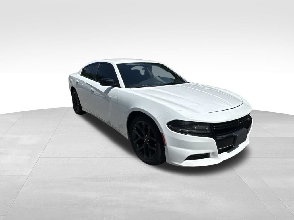 Used 2020 Dodge Charger SXT w/ Blacktop Package RWD image 8